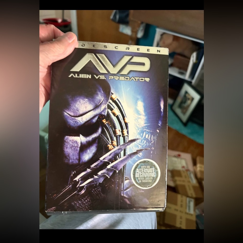 AVP Alien vs. Predator Widescreen DVD